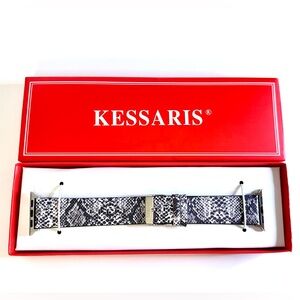 Kessaris Apple Watch Band Strap Silver Tone New In Box